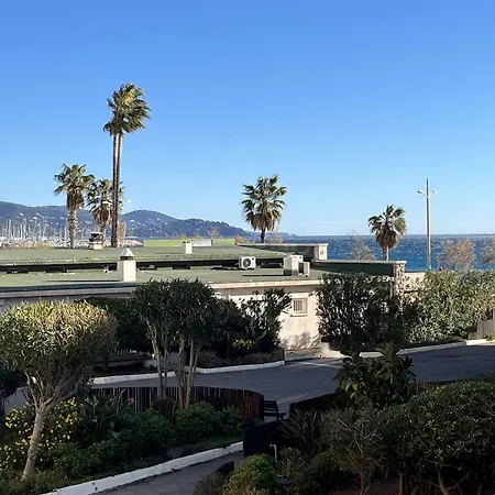 T3 Pieds Dans L'eau Avec Parking Au Lavandou - Fr-1-308-204 * 르 라방두