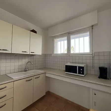 T3 Pieds Dans L'eau Avec Parking Au Lavandou - Fr-1-308-204 르 라방두