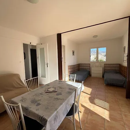 T3 Pieds Dans L'eau Avec Parking Au Lavandou - Fr-1-308-204 Apartment