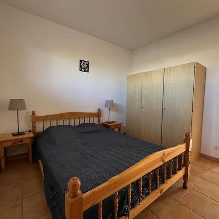 T3 Pieds Dans L'eau Avec Parking Au Lavandou - Fr-1-308-204 *