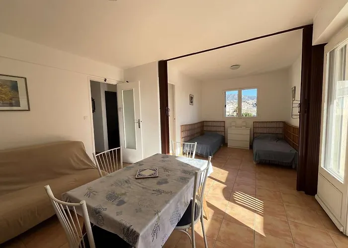 T3 Pieds Dans L'eau Avec Parking Au Lavandou - Fr-1-308-204 Apartman